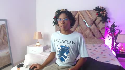 Snapshot of louis_hardstar chatting on 12-14-24, 08:51 Louis Valdz online show from 12-14-24, 08:51