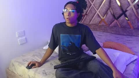 Snapshot of louis_hardstar chatting on 01-02-25, 02:02 Louis Valdz online show from 01-02-25, 02:02