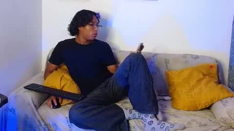 Snapshot of louis_hardstar chatting on 01-20-25, 04:01 Louis Valdz online show from 01-20-25, 04:01