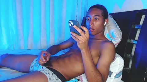 Snapshot of louis_hardstar chatting on 02-07-25, 07:07 Louis Valdz online show from 02-07-25, 07:07