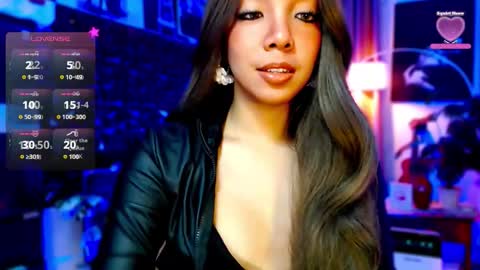 Snapshot of louisassy chatting on 05-24-26, 02:16 Louisa online show from 05-24-26, 02:16