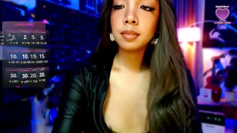 Snapshot of louisassy chatting on 05-26-26, 02:51 Louisa online show from 05-26-26, 02:51