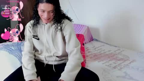Snapshot of louise_22cm chatting on 05-01-26, 01:26 Mi lu online show from 05-01-26, 01:26