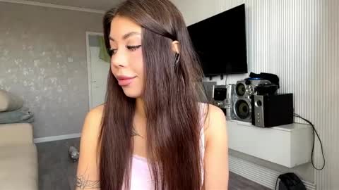 Flora online show from 04-24-26, 07:33