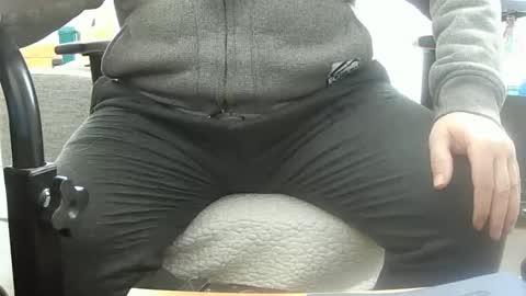 loumtl3 online show from 02-23-25, 04:13