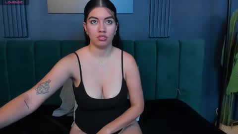 Louren Fox online show from 12-04-25, 06:16