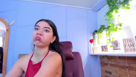 Louren Fox online show from 12-17-25, 11:49