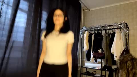Elfie online show from 03-11-26, 04:24