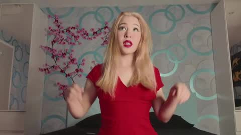 lovamanda online show from 05-25-26, 10:49