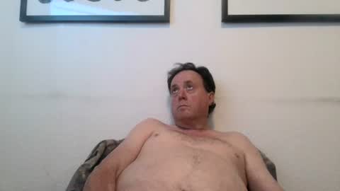 Snapshot of love2benude197211 chatting on 06-27-26, 06:35 Chris online show from 06-27-26, 06:35