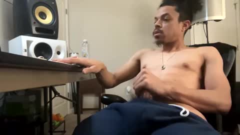 Snapshot of love4heelz chatting on 02-07-25, 04:24 Prynce online show from 02-07-25, 04:24