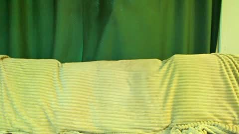 Cute face online show from 04-22-26, 02:03