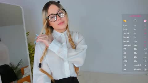 Eva online show from 12-21-25, 01:29