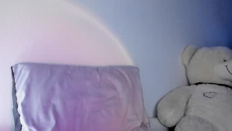 Snapshot of love_coin chatting on 01-09-25, 09:47 Love is name - I want to be your hobby General of hearts troops online show from 01-09-25, 09:47