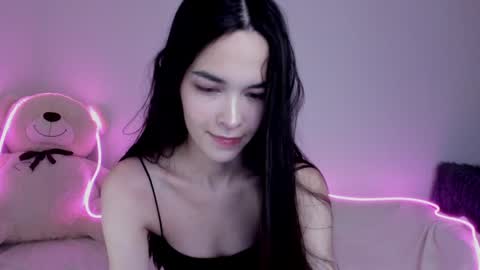 Snapshot of love_coin chatting on 02-06-25, 03:31 Love is name - I want to be your hobby General of hearts troops online show from 02-06-25, 03:31