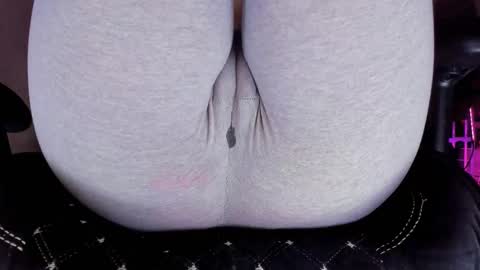 Kira online show from 09-21-25, 12:18