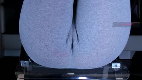 Snapshot of love_hard_kiru chatting on 05-08-26, 08:08 Kira online show from 05-08-26, 08:08