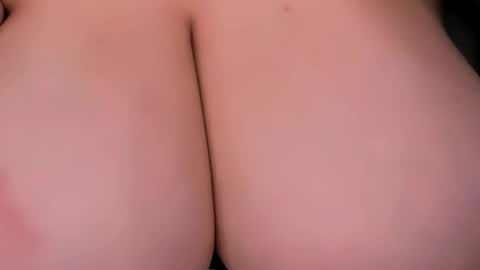 Snapshot of love_insidee chatting on 11-14-25, 08:02 Sailor online show from 11-14-25, 08:02