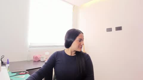 Kristen LoveBerry online show from 09-19-25, 04:07