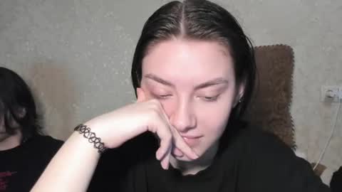 Snapshot of love_lina_muuur chatting on 06-29-26, 04:40 LINA online show from 06-29-26, 04:40