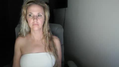LoVe On  online show from 06-09-26, 10:38