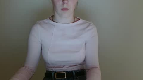 Vivian online show from 04-16-26, 02:07