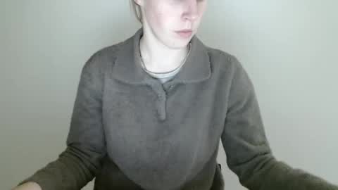 Vivian online show from 04-22-26, 02:18