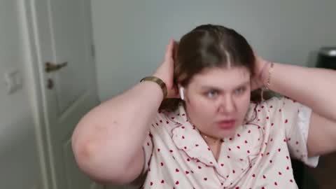 Ally online show from 12-18-25, 07:09