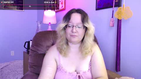 Snapshot of love_you_julia chatting on 09-14-25, 09:58 love_you_julia online show from 09-14-25, 09:58