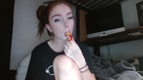 Snapshot of lovecalixo chatting on 02-02-25, 06:37 Cali Love online show from 02-02-25, 06:37