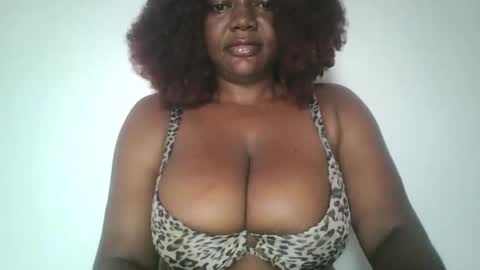 mila online show from 10-08-25, 06:33