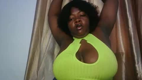 mila online show from 04-11-26, 07:45