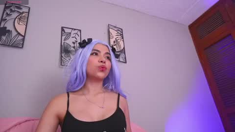 Snapshot of loveegirll chatting on 05-05-26, 02:52 katalina online show from 05-05-26, 02:52