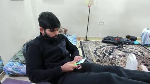 Snapshot of lovehairyindian chatting on 01-12-25, 05:13 Indian hairy online show from 01-12-25, 05:13