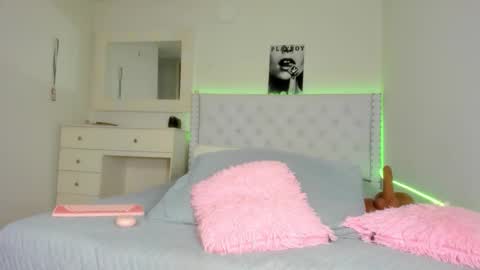 Val online show from 12-21-25, 11:56