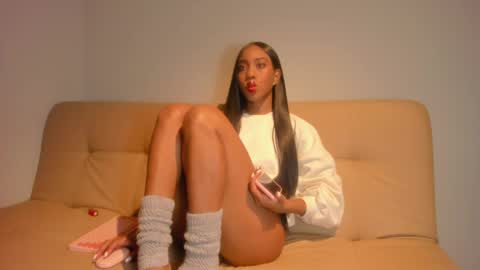 Snapshot of loveit_hermione chatting on 04-30-26, 01:23 Val online show from 04-30-26, 01:23