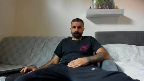 loveivat80 online show from 09-30-25, 05:34