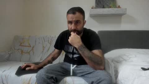 loveivat80 online show from 11-23-25, 09:20