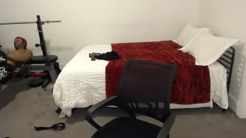 Snapshot of loveleexd21 chatting on 12-15-24, 01:35 loveleexd21 online show from 12-15-24, 01:35