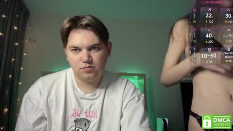 Snapshot of lovelly_mooncouple chatting on 01-26-25, 06:49 Mileena and Oliver online show from 01-26-25, 06:49