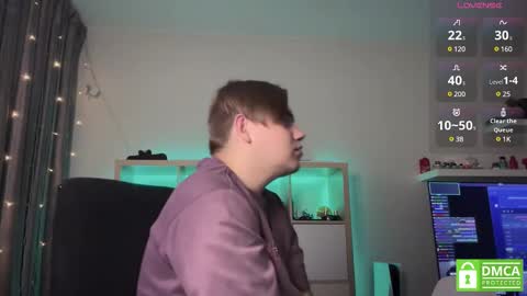 Snapshot of lovelly_mooncouple chatting on 02-12-25, 03:27 Mileena and Oliver online show from 02-12-25, 03:27