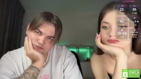 Snapshot of lovelly_mooncouple chatting on 02-16-25, 09:04 Mileena and Oliver online show from 02-16-25, 09:04