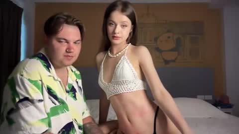 Snapshot of lovelly_mooncouple chatting on 03-03-25, 09:44 Mileena and Oliver online show from 03-03-25, 09:44