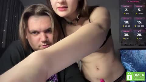 Snapshot of lovelly_mooncouple chatting on 10-04-25, 09:13 Mileena and Oliver online show from 10-04-25, 09:13