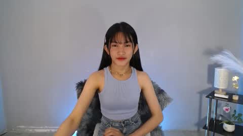 Snapshot of lovely_bellax chatting on 05-06-26, 08:58 BELLA online show from 05-06-26, 08:58