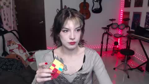 Snapshot of lovely_cass chatting on 10-24-25, 07:32 Cassie online show from 10-24-25, 07:32