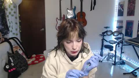 Snapshot of lovely_cass chatting on 11-02-25, 01:08 Cassie online show from 11-02-25, 01:08