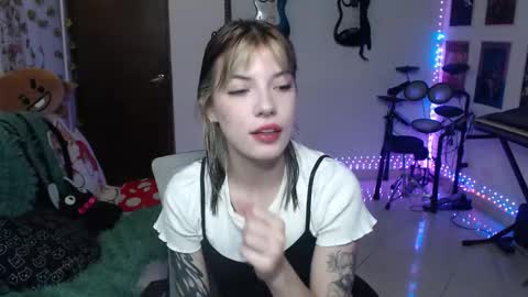 Snapshot of lovely_cass chatting on 11-08-25, 11:14 Cassie online show from 11-08-25, 11:14