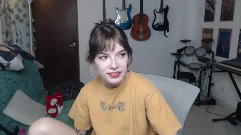 Snapshot of lovely_cass chatting on 11-09-25, 09:46 Cassie online show from 11-09-25, 09:46