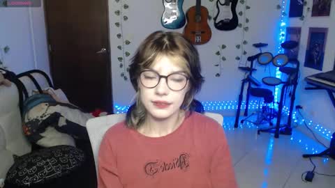 Snapshot of lovely_cass chatting on 11-24-25, 05:40 Cassie online show from 11-24-25, 05:40